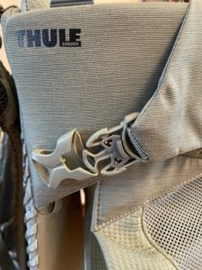 Thule Sapling child cockpit side panel buckle with child lock
